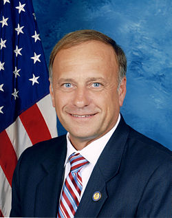 Steve King, official Congressional photo portrait.jpg